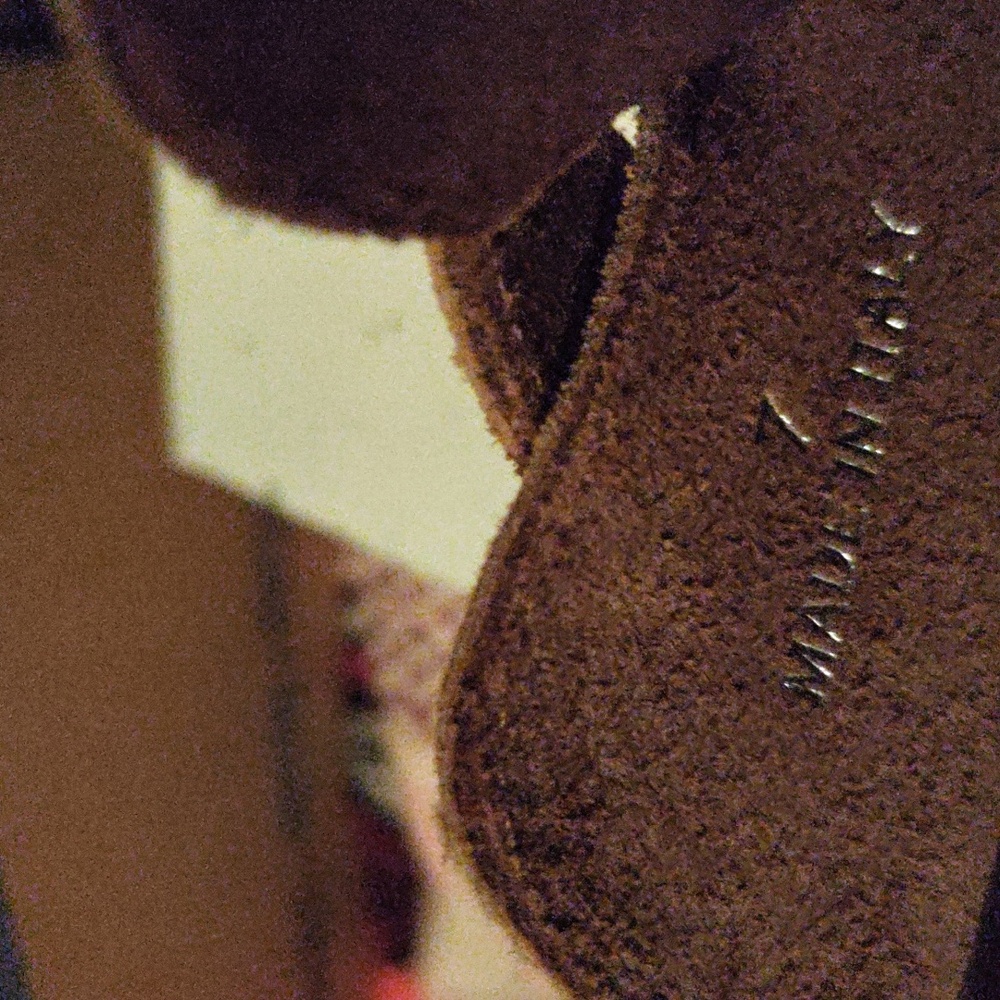 Shoes - Picture 5 of 7